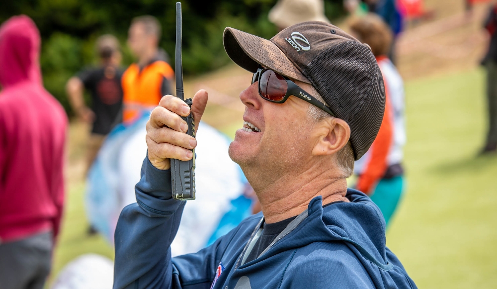 COMO USAR SEU RÁDIO DE PARAPENTE – CORRETAMENTE